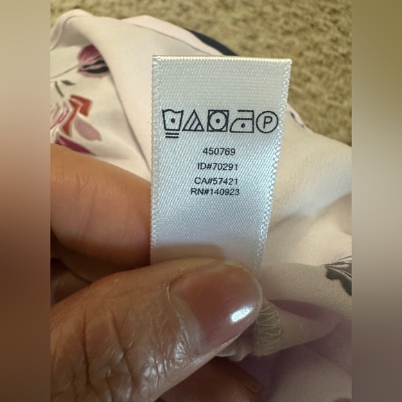 LOFT Black and Pink Graphic Long Sleeve Blouse size XS - Picture 10 of 10